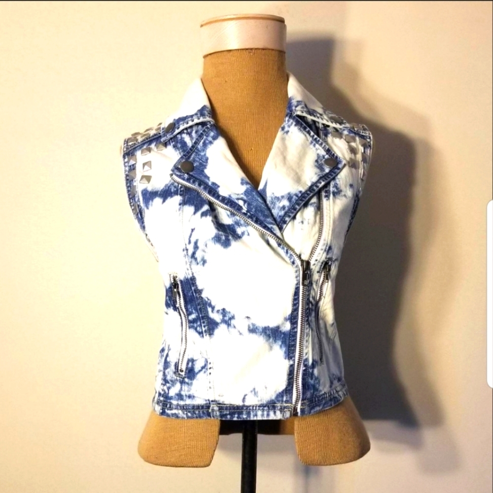Bullhead Denim Co. Brand Punk Denim Vest Size Small Bleach Washed & Studded.